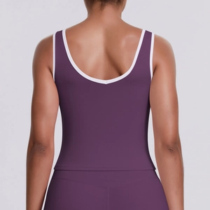 Haut de sport dos nageur pour femme en violet foncé avec liserés blancs contrastants