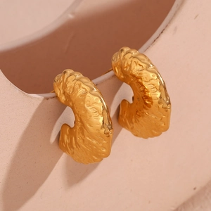 Vintage 18K gold plated hollow fan shaped earrings with hammered texture for women