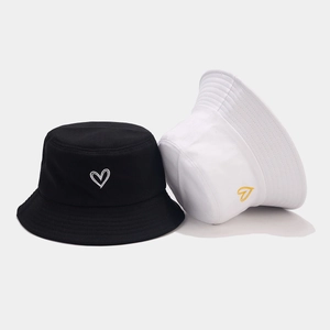 Chapeaux bob vintage en coton avec broderie cœur noir et blanc pour protection solaire