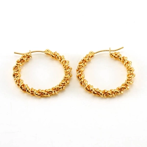 Orecchini a cerchio in acciaio inossidabile placcato oro 18K con design a corda intrecciata