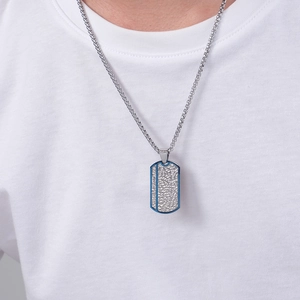 Collier homme vintage en acier inoxydable avec pendentif texture lune et bords bleus