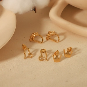 Heart Crown Footprint Stud Earrings 18K Gold Plated 304 Stainless Steel Elegant Ins Style Fashion Jewelry