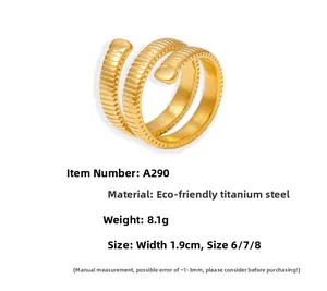 Detail der 18k vergoldeten Titanstahl-Spiralring mit strukturierter Mehrlagentechnik