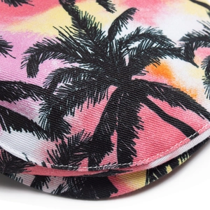 Berretto in cotone con palme tropicali e stampa tie-dye tramonto con cuciture dettagliate
