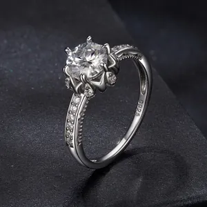 Luxurious S925 sterling silver ring with 1ct moissanite in classic six-prong setting
