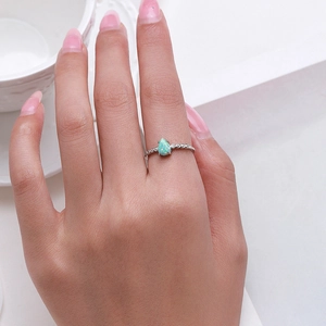 S925 Sterling Silber Ring mit birnenförmigem Opal und Pavé-Diamantband für Damen