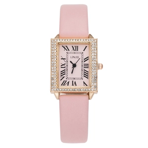 Montre carrée élégante pour femme en cuir rose avec cadre en strass or rose