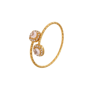 Bracelet jonc ouvert en acier doré 18k avec géométrie cœur et zircons brillants
