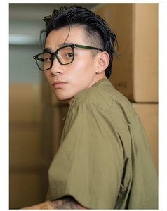 Male model wearing green square vintage glasses frame with anti-blue light lenses