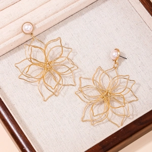 Fashionable multilayer gold woven flower earrings with a white pearl stud accent