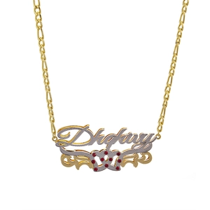 Collier prénom personnalisé avec chaîne Figaro, plaque bicolore et pierres de naissance