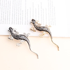 Chic lizard gecko enamel brooches with rhinestones in gold and silver finish