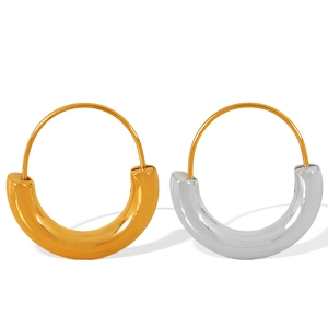 Minimalist geometric two-tone round hoop earrings in polished gold and silver finish