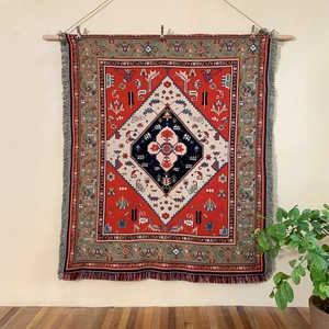Couverture de camping tissée style bohème avec motifs ethniques et franges colorées