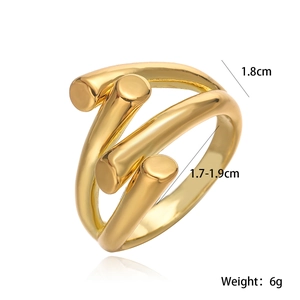 Minimalist gold irregular geometric ring for women with dimensions and weight specs