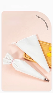 Detail of thickened anti-slip cotton pastry bag with metal nozzle for cake decorating