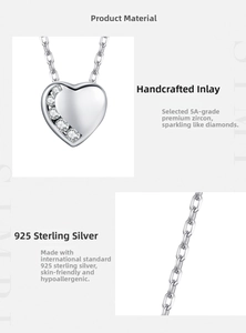 Dettaglio collana cuore in argento 925 con scintillanti zirconi 5A per donna