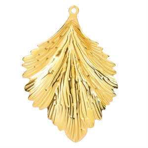 Polished 18k gold plated stainless steel leaf pendant with detailed vein texture for DIY necklace