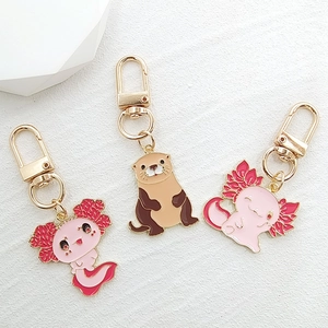 Porte-clés émaillés mignons loutre et salamandre avec anneaux en métal doré