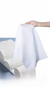 Detailed comparison of disposable pet towel thickness and absorption with honeycomb texture