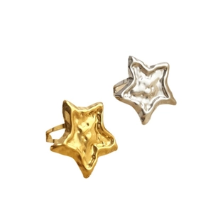 Fashionable gold and silver stainless steel star rings with unique wrinkled texture