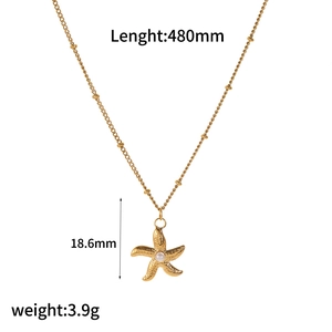 Golden starfish pendant necklace in titanium steel with measurements and 480mm length