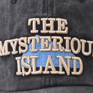 Washed cotton baseball cap with The Mysterious Island embroidery in dark grey
