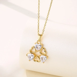Collier Pendentif Coeur Acier Inoxydable Zircone Forme De Fleur Plaqué Or Bijoux Romantiques Minimalistes Pour Femmes