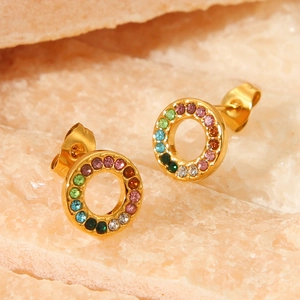 Luxury 18K gold-plated stainless steel round studs featuring rainbow gradient crystals