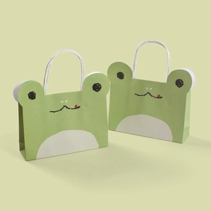 Sac cadeau en papier motif grenouille verte avec poignées pour shopping et anniversaire