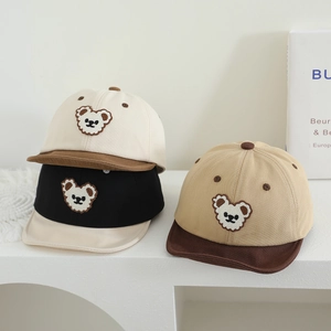 Kids baseball cap with bear patch embroidery and contrast brim in three stylish colors