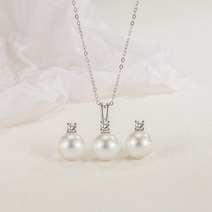 S925 sterling silver V-shaped pearl jewelry set with necklace and stud earrings