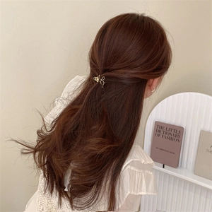Mini molletta per capelli dorata a forma di fiocco per acconciature stile principessa