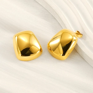 Boucles d'oreilles minimalistes en acier inoxydable doré avec fini poli