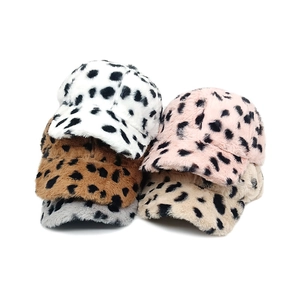 Casquette De Baseball Femme Fausse Fourrure Motif Léopard Chaud Peluche Hiver Extérieur Mode Chapeau