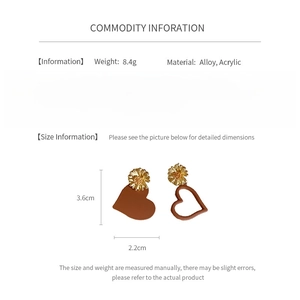 Detailed size specifications for alloy and acrylic daisy earrings showing weight and dimensions