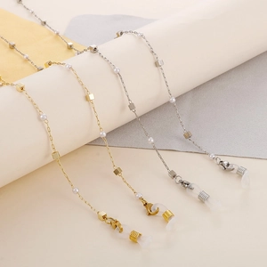 Minimalist gold and silver titanium steel chain with pearls for glasses and face masks