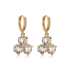 Lussuosi orecchini a fiore placcati in oro con scintillanti zirconi cubici per donna