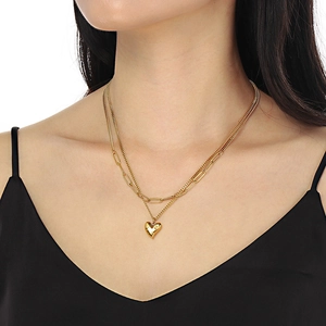 Collier double épaisseur en acier inoxydable plaqué or 18 carats avec pendentif cœur