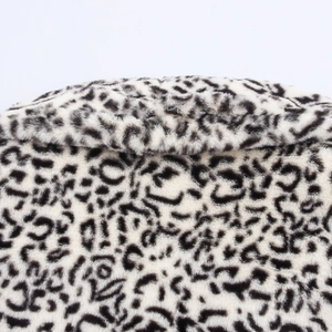 Black and white leopard print faux fur coat with thick collar for winter fashion