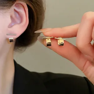 Minimalist geometric S925 silver needle stud earrings in gold and silver finish