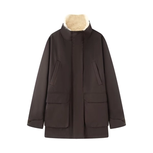 Parka d'hiver marron foncé pour hommes avec col sherpa et grandes poches à rabat