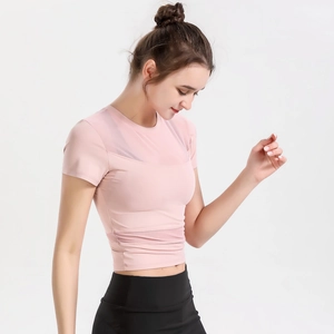 Slim fit pink yoga T-shirt with breathable mesh panels and high-elastic quick-dry fabric
