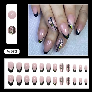 Faux ongles press-on noirs ovales à motif papillon et paillettes, vue multi-angle
