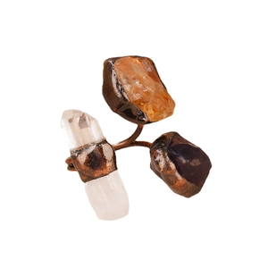 Dark vintage raw crystal ring with handcrafted copper-plated band for punk rock party style