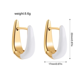 U-shaped 18K gold earrings with white enamel finish and dimensions 22mm by 17mm