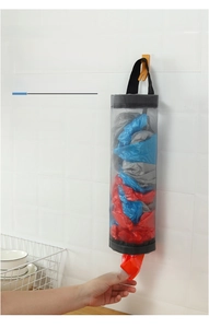 Dettaglio del sacchetto a rete da parete per sacchetti di plastica con apertura elastica
