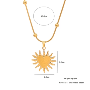 Detailed size specifications for the gold sun heart pendant necklace in stainless steel
