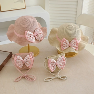 Strohhut Set für Mädchen mit rosa Satinschleife und Spitzenverzierung für den Sommer