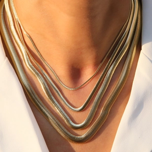 Flache Schlangenkette Halskette 18 Karat Vergoldetes Messing Mode Minimalistische Schlüsselbeinkette Für Damen